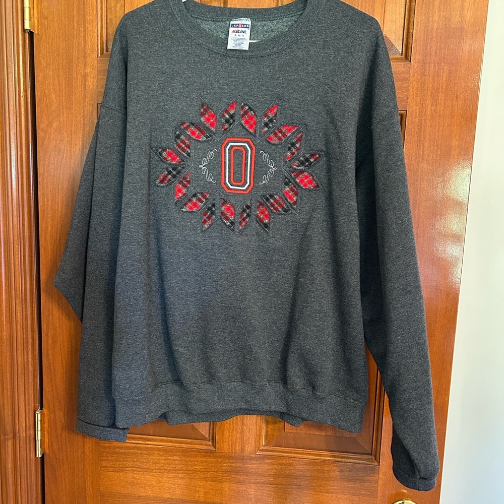 Gray Sweatshirt with block O. Women’s Ohio State sweatshirt.